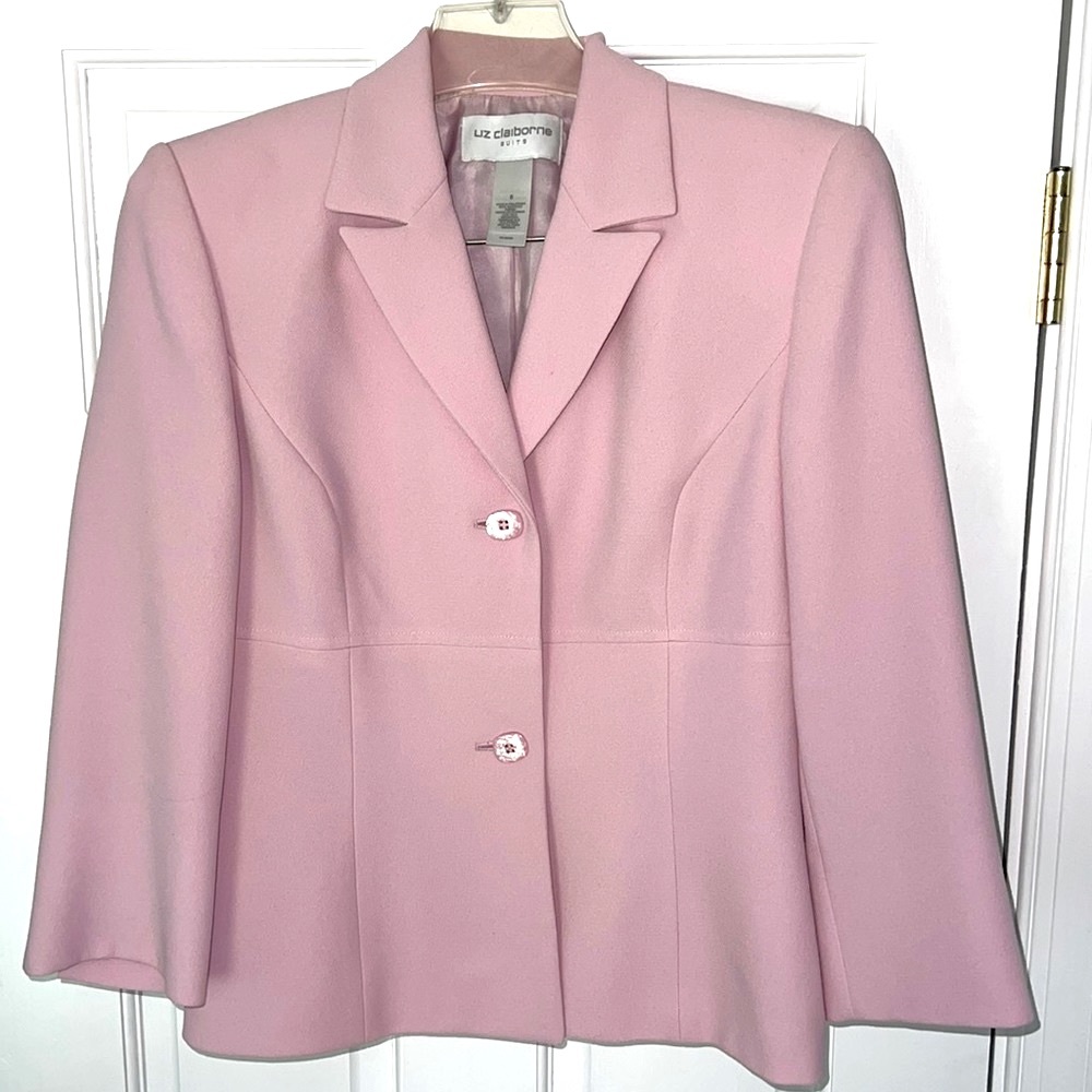 Ladies pink Liz Claiborne size 6 suit with skirt